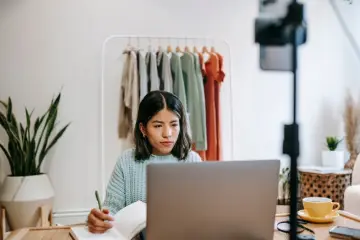 Fotografía de archivo que ilustra: Google DeepMind optimiza YouTube con Flamingo, MuZero y AutoChapters