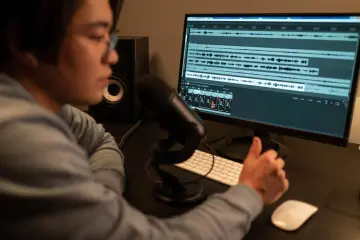 Fotografía de archivo que ilustra: AWS lanza Nova Sonic Test Harness para evaluar agentes de voz a escala sin micrófono