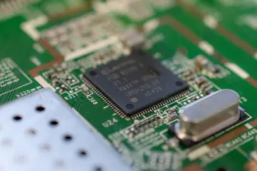 China sondea a Alibaba y ByteDance sobre compra de chips avanzados de Nvidia