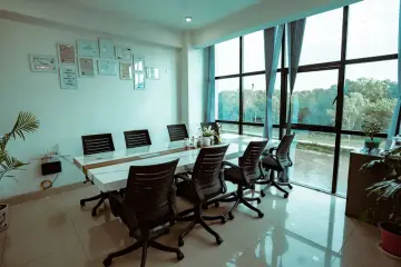 Estudio revela que solo el 37,7% de empresas colombianas usa IA de forma significativa