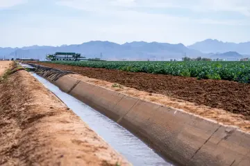 Fotografía de archivo que ilustra: Aragón autoriza a AWS aumentar un 48 % el agua de su centro de datos de El Burgo de Ebro