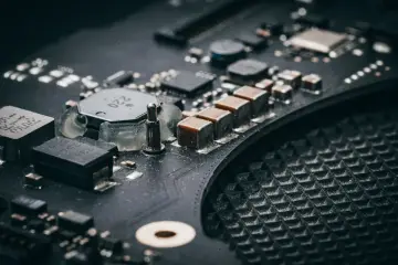 Fotografía de archivo que ilustra: China prepara restricciones a la exportación de 23 tecnologías de IA, incluidos ciertos modelos avanzados