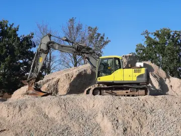 Fotografía de archivo que ilustra: Bedrock Robotics cierra una Serie C de 600 millones de dólares para automatizar excavadoras