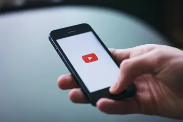 YouTube lanza Custom Feeds con IA para personalizar el algoritmo de recomendaciones