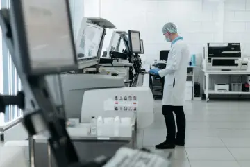 Fotografía de archivo que ilustra: OpenAI lanza fondo de 5 millones de dólares para investigar IA y desarrollo adolescente
