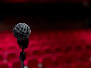 Sam Altman defiende que el mundo confíe en OpenAI para gestionar los riesgos de la IA