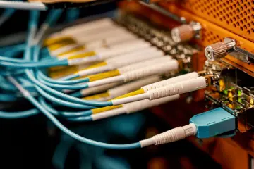 Fotografía de archivo que ilustra: Cornell Tech desarrolla receptor óptico para alimentar chips de IA con menos energía