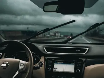 Ingenieros logran que modelos de lenguaje como GPT-6 conduzcan un coche real sin entrenamiento específico