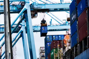 China plantea restringir la exportación de 23 tecnologías de IA, como pesos de modelos y código