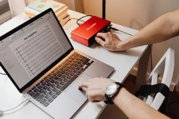 Herramientas de transcripción automática: guía de opciones para reuniones y archivos