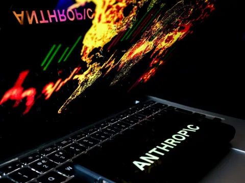 Anthropic demuestra que sistemas de IA automáticos pueden mejorar el alineamiento sin supervisión humana
