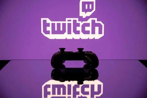 Amazon entrenará modelos IA con contenido de Twitch por defecto sin consentimiento previo