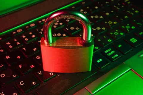 Claude Mythos detecta vulnerabilidades zero-day en software abierto, según experto de seguridad