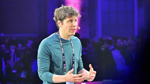 Sam Altman admite un lanzamiento 'caótico' de GPT-6 Astra por problemas de acceso escalonado