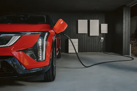 General Motors activa tecnología vehicle-to-grid para mitigar demanda energética de centros IA
