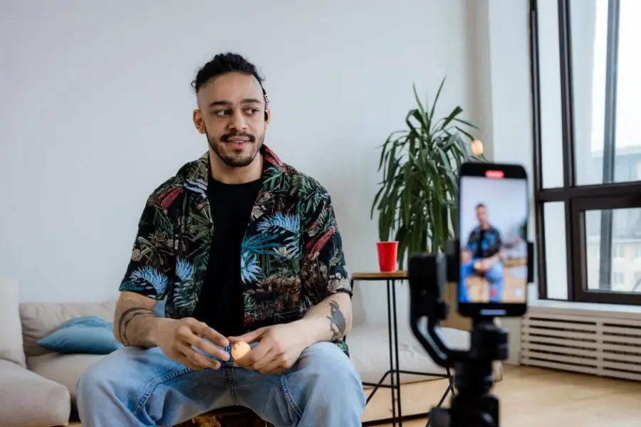 Fotografía de archivo que ilustra: Meta expande traductor de reels con IA a nuevos idiomas