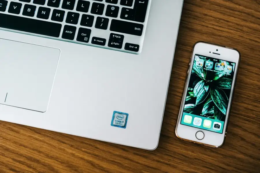 OpenAI integra correo, calendario y Slack en el modo de voz de ChatGPT