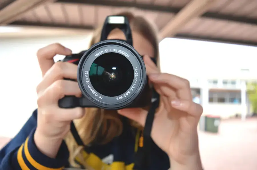 Fotografía de archivo que ilustra: Una modelo colombiana denuncia el uso de sus rasgos para crear personajes digitales sin autorización