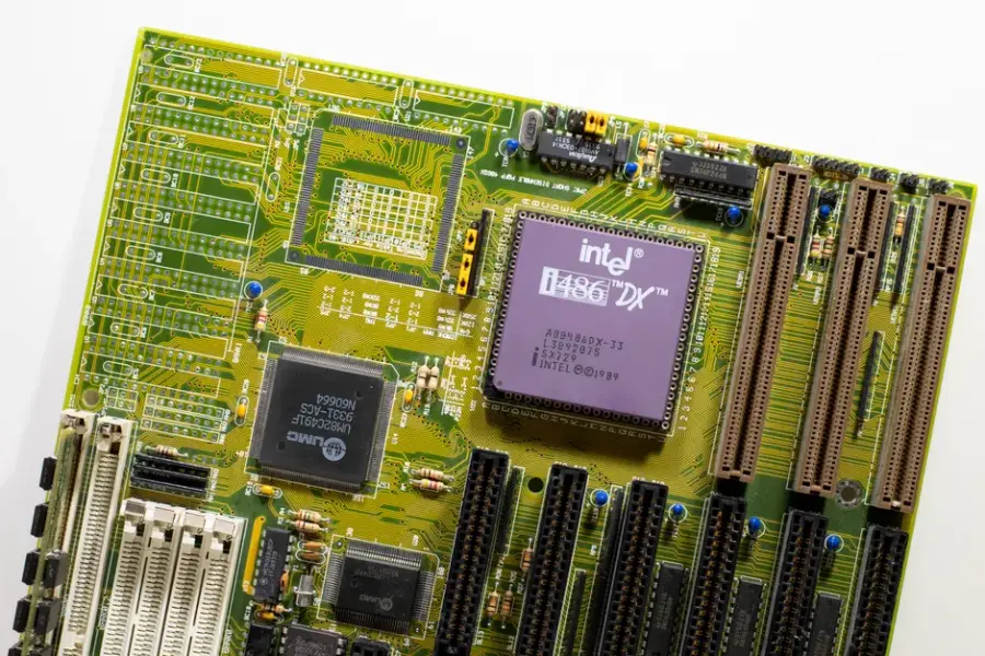 Fotografía de archivo que ilustra: Intel cae más de un 20% en bolsa pese al crecimiento de su negocio de IA por unas previsiones débiles