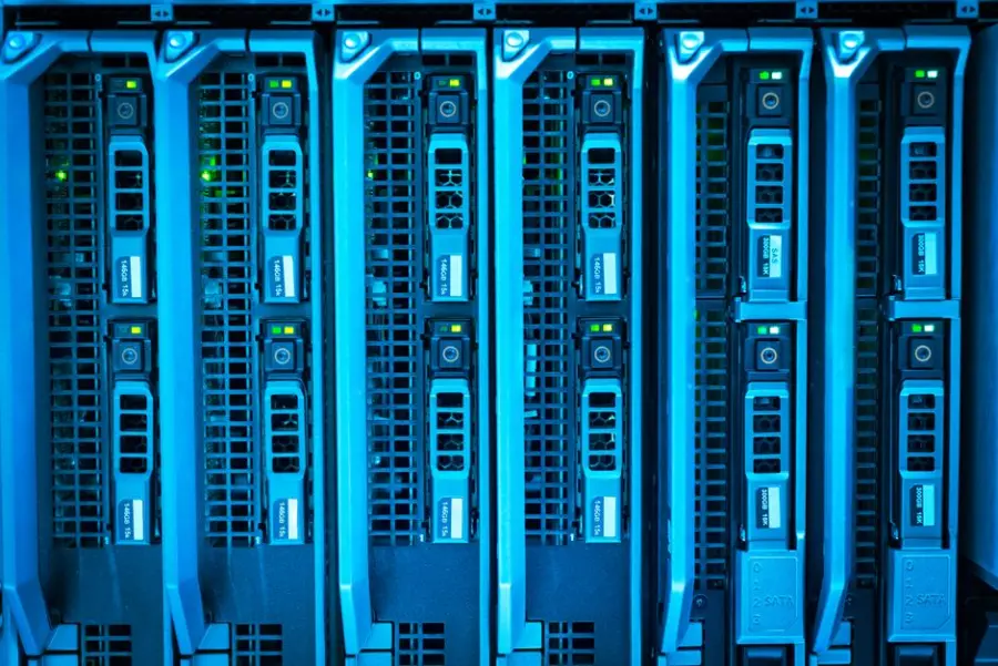 AWS lanza Nova Forge SDK para simplificar el fine-tuning de modelos LLM en empresas