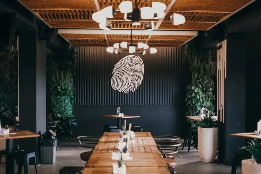 Emilia AI, startup colombiana, levanta US$1,5 millones para IA que analiza cámaras de restaurantes