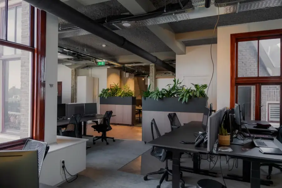 Google lanza agente Gemini universal para empresas con identidad laboral propia