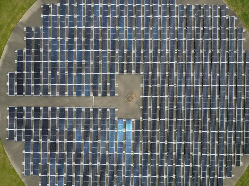 Fotografía de archivo que ilustra: Adani invertirá 100.000 millones en centros de datos IA con energía renovable hasta 2035