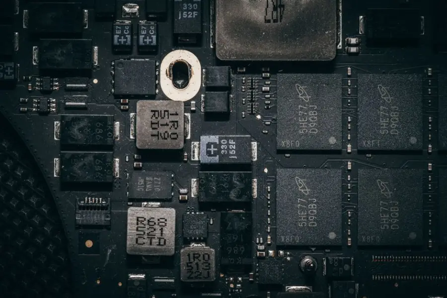NVIDIA lanza Nemotron 3 Super, modelo abierto para agentes IA con 5x más rendimiento