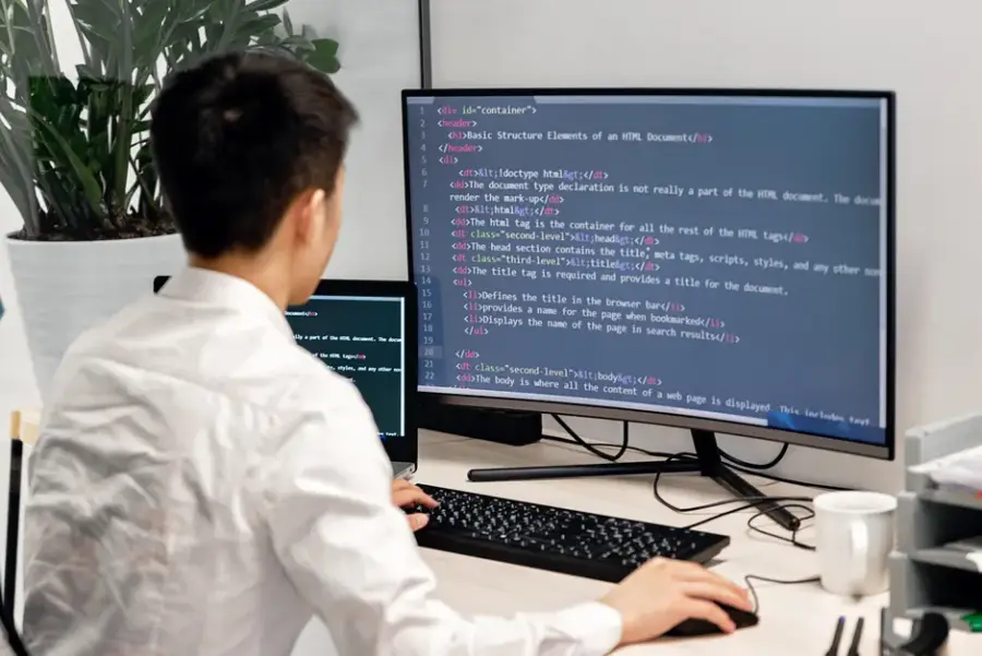 Fotografía de archivo que ilustra: Google DeepMind presenta CodeMender, agente IA para reparación automática de vulnerabilidades