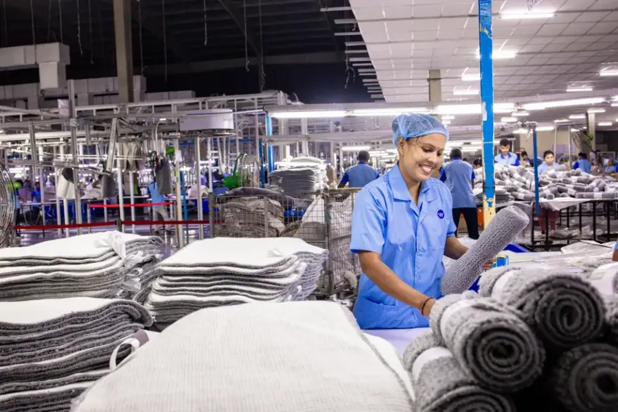 Medellín impulsa uso de IA para modernizar su industria textil y de moda