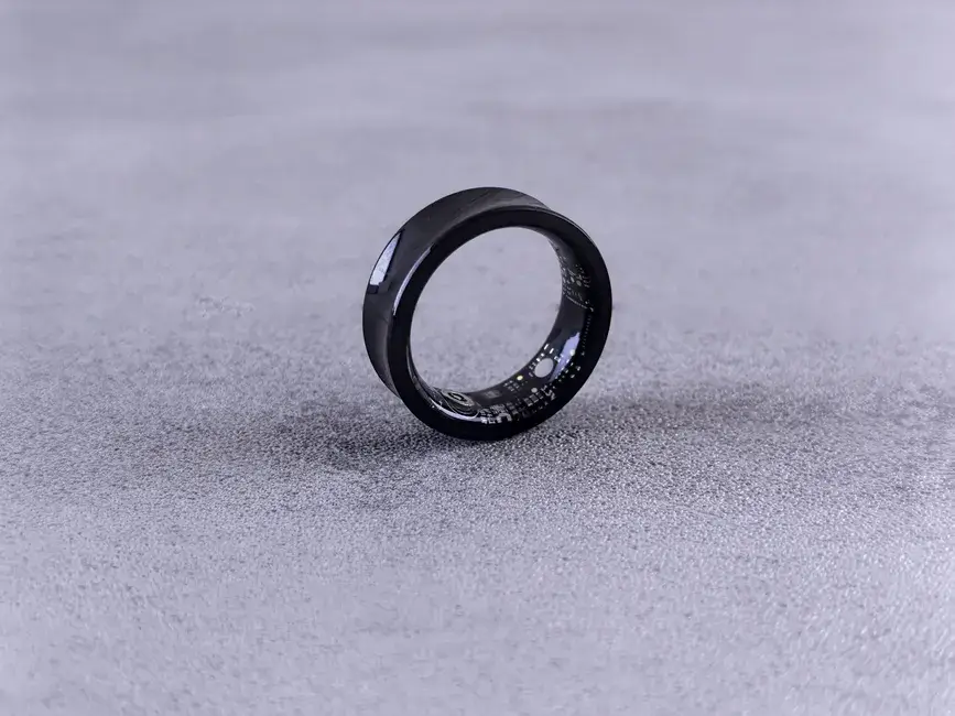 Natura lanza un anillo inteligente de 99 dólares para controlar agentes de IA