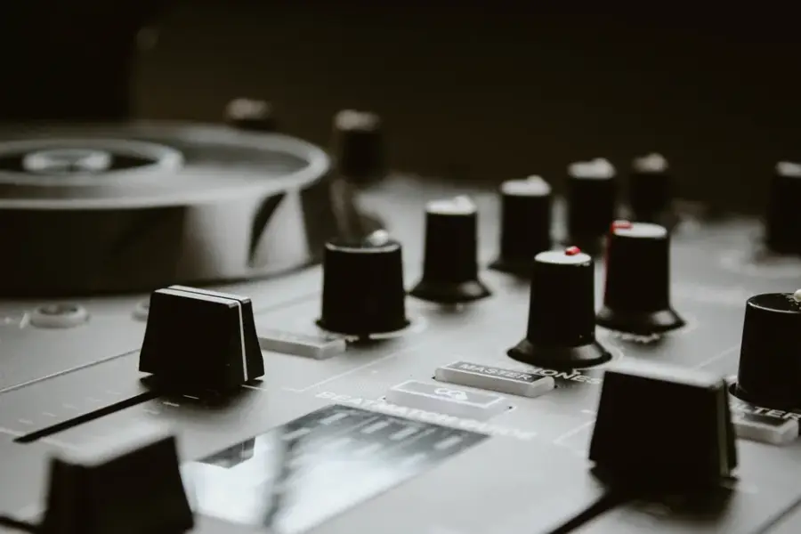 Fotografía de archivo que ilustra: Spotify prepara un remixer musical con IA de pago que podría llegar en 2027