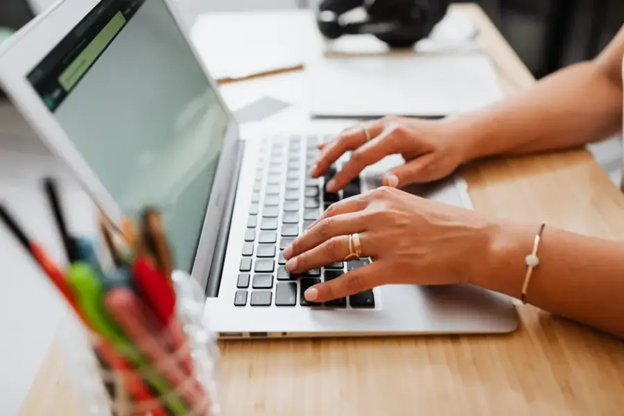 Fotografía de archivo que ilustra: El exdirector de IA de Meta, Rohit Patel, lanza Ndoc para competir con Microsoft Office y Google Workspace