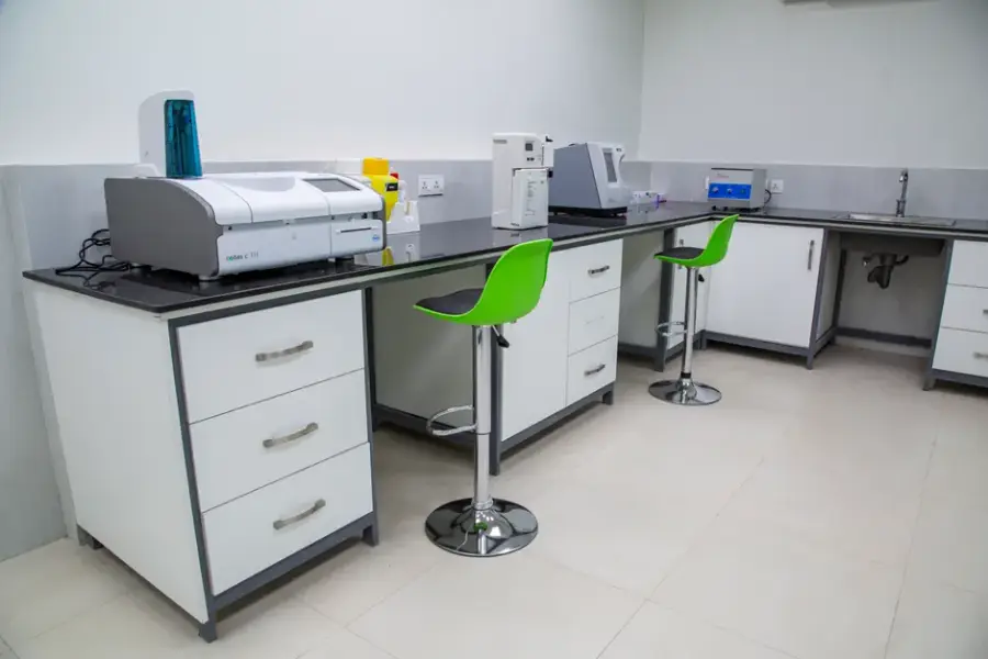 Fotografía de archivo que ilustra: Anthropic amplía Claude para sanitarios con integraciones HIPAA y conectores a bases de datos