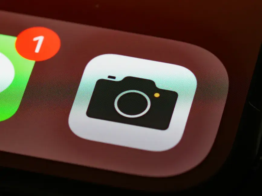 Proliferan los influencers creados con IA que copian el caso de Jean Phil con fines de lucro
