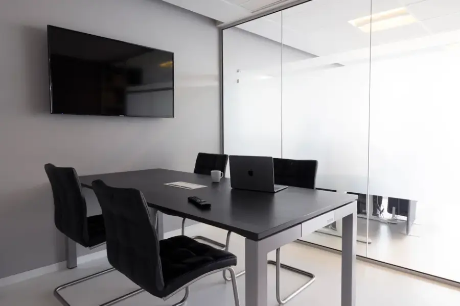 Informe de LKS Next destaca soberanía del dato, AI Act y agentes autónomos como claves de la IA empresarial en 2026