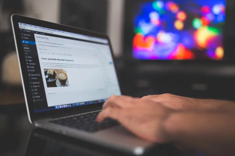 El Consejo de Supervisión de Meta ordena retirar dos deepfakes y exige reformar sus políticas de IA