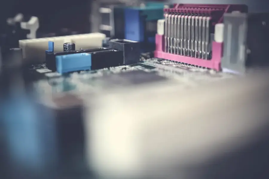 Microsoft presenta Maia 300, su nuevo chip de IA a medida
