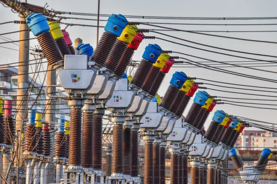 México enfrenta escasez de electricistas y técnicos para sostener el auge de centros de datos de IA