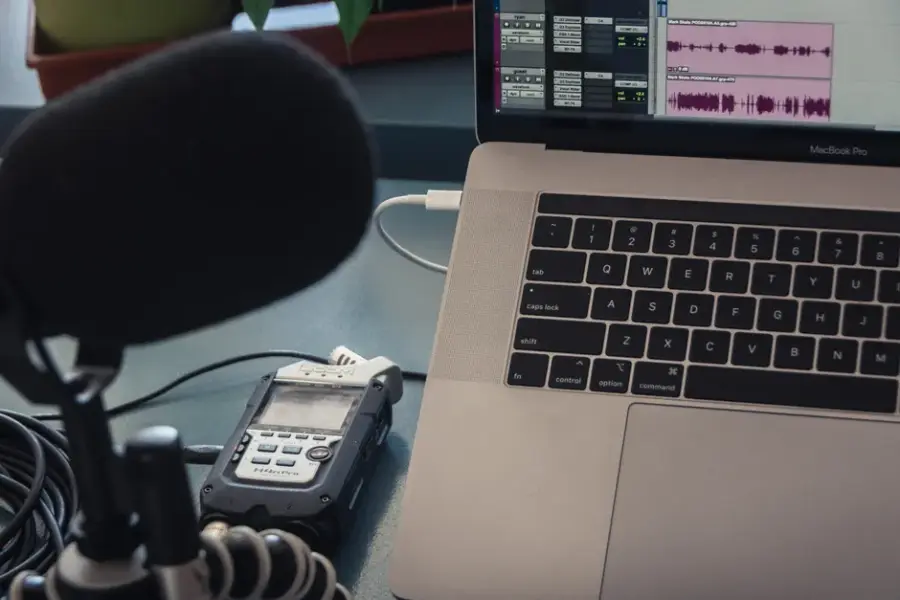 Fotografía de archivo que ilustra: Granola añade dictado por voz a su app de notas de reuniones para competir con Wispr