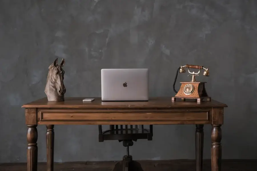 Fotografía de archivo que ilustra: Una lista de proyectos de IA que cerraron o fracasaron, desde Relay hasta Humane y Rabbit R1
