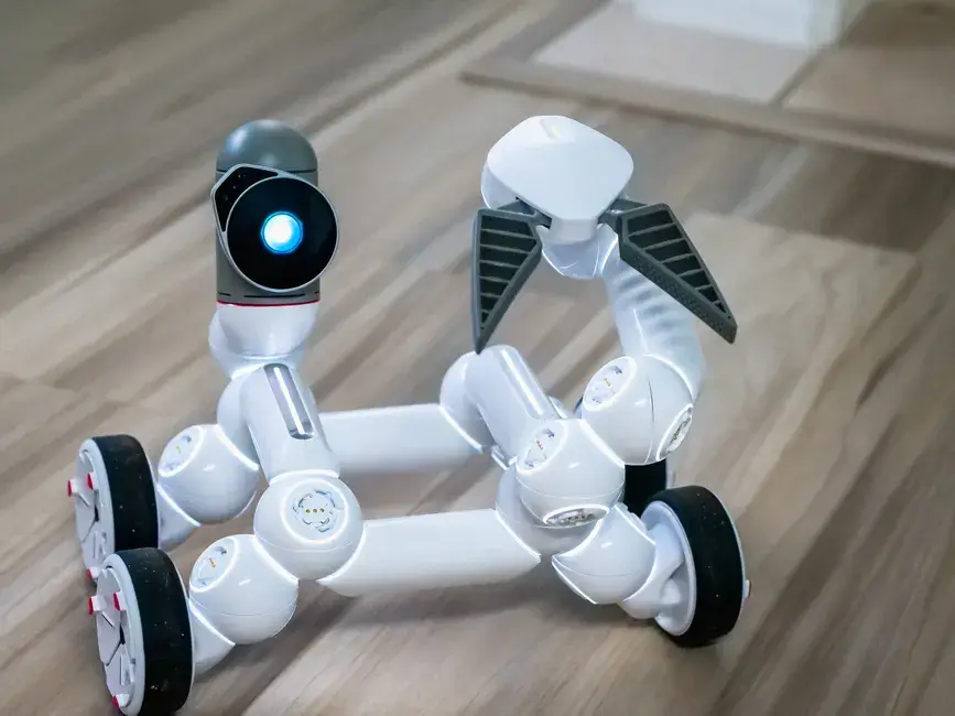 Danu Robotics lleva a mercado H.E.R.O., un robot de clasificación de reciclaje con IA