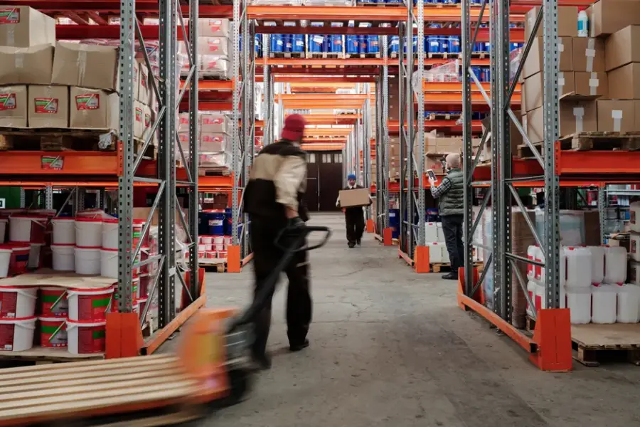 Amazon integra IA y logística global en Seller Central para facilitar la venta internacional de terceros