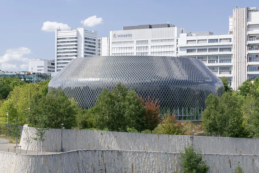 Anthropic abre un laboratorio físico de biología para automatizar experimentos con IA