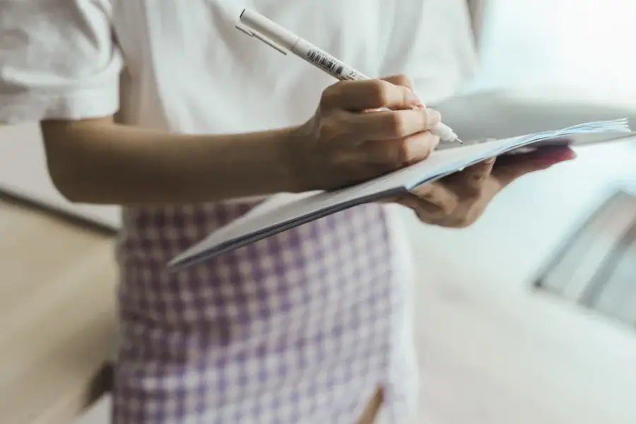 Fotografía de archivo que ilustra: Los detectores de texto con IA fallan y penalizan a estudiantes que escriben en un segundo idioma