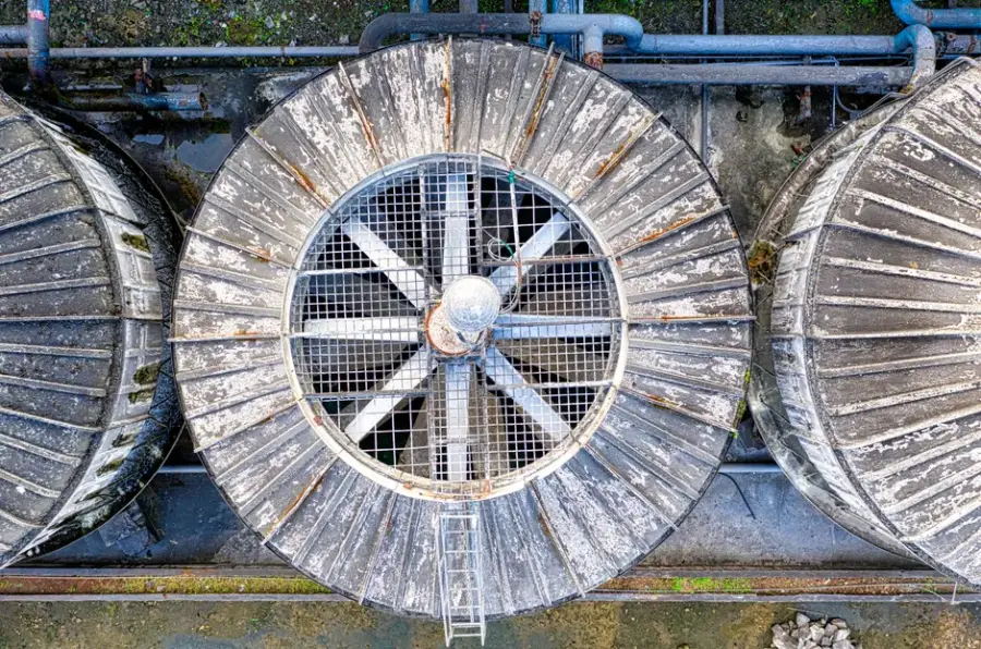 El consumo de agua de los centros de datos de IA crece pero sigue siendo minoritario en EEUU