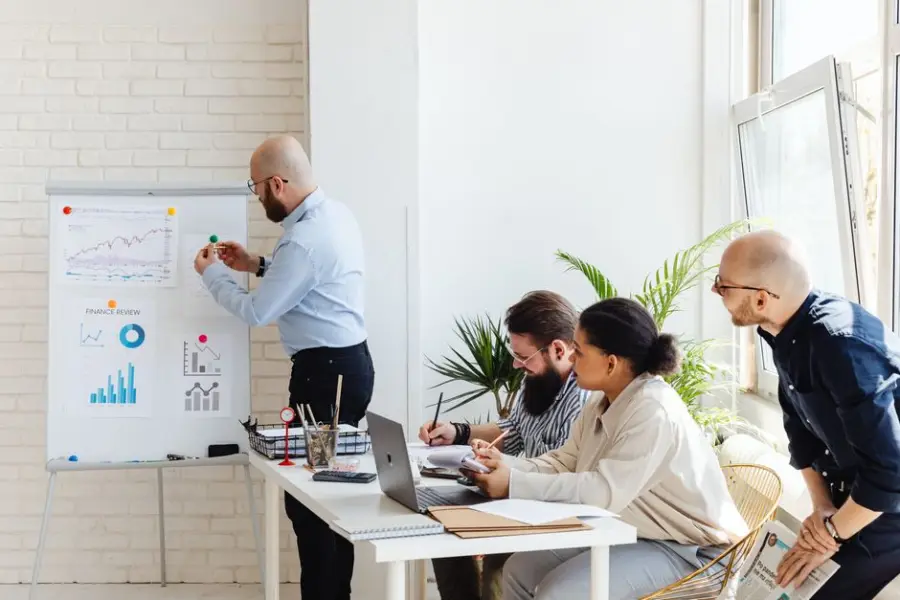 Fotografía de archivo que ilustra: 49 startups de IA estadounidenses levantaron 100M+ en 2025, con múltiples rondas megamillonarias