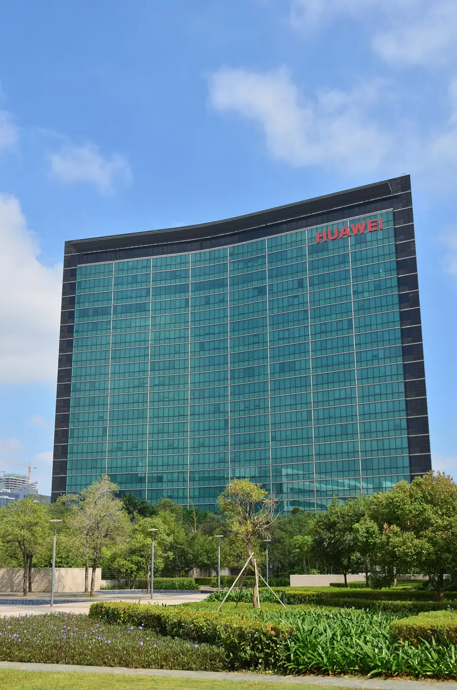 Huawei presenta el clúster Atlas 960 SuperPoD y anticipa chips Ascend 970 y 980 para 2028-2029