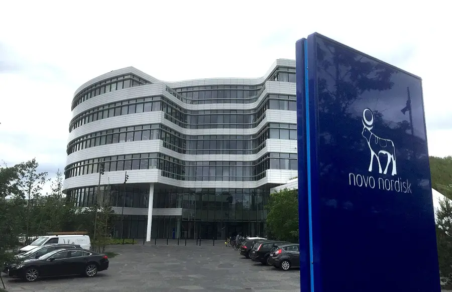 Novo Nordisk se alía con Anthropic para acelerar el descubrimiento de fármacos con IA