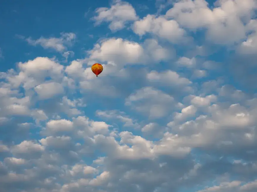 La Fuerza Aérea de EE. UU. contrata a WindBorne datos de globos meteorológicos con IA